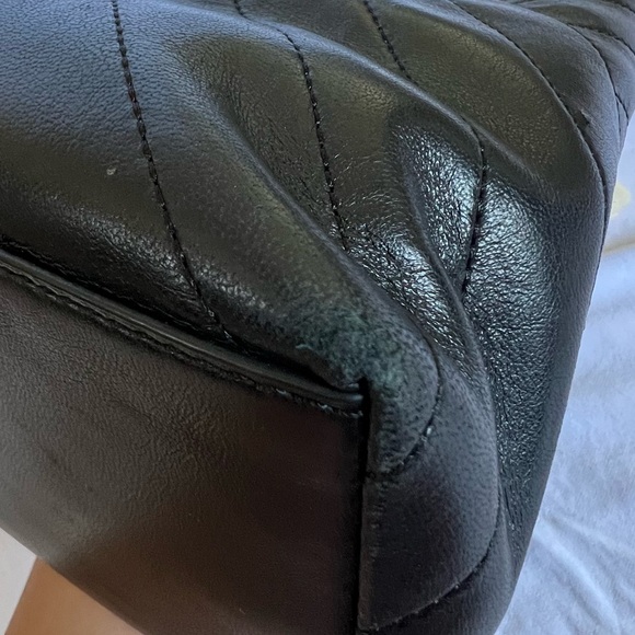 Tory Burch Gold Chain Tote - Picture 7 of 13